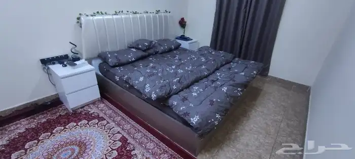 Urgent Sale Complete Queen Size Bed Set 3
