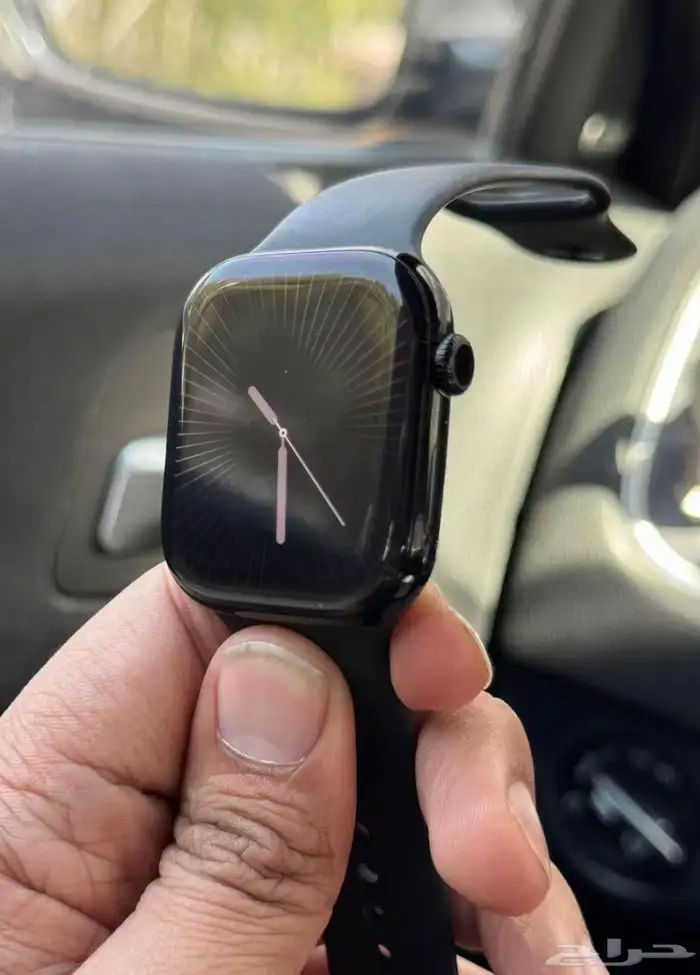 ساعة ابل 11 46 2