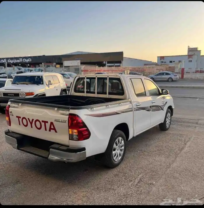 تويوتا هايلوكس GL 2025 2