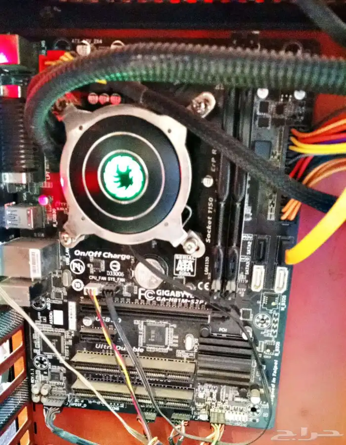 مذربورد بي سي للبيع مع القطاع كامل 0