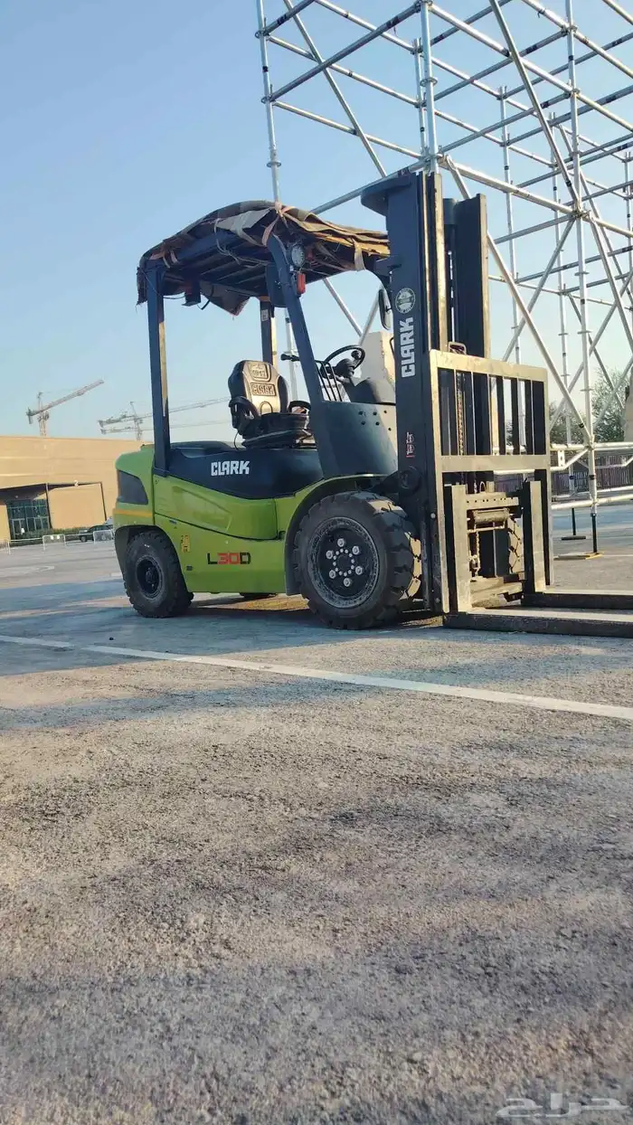 رافعه شوكيه للايجار اليومي 0