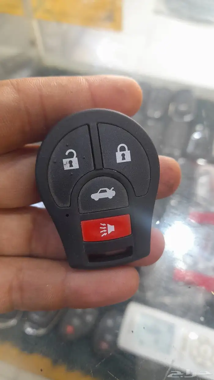 نسخ وبرمجة المفاتيح البصمة والعادي فتح شقق وخزنات تصليح ريمو 3
