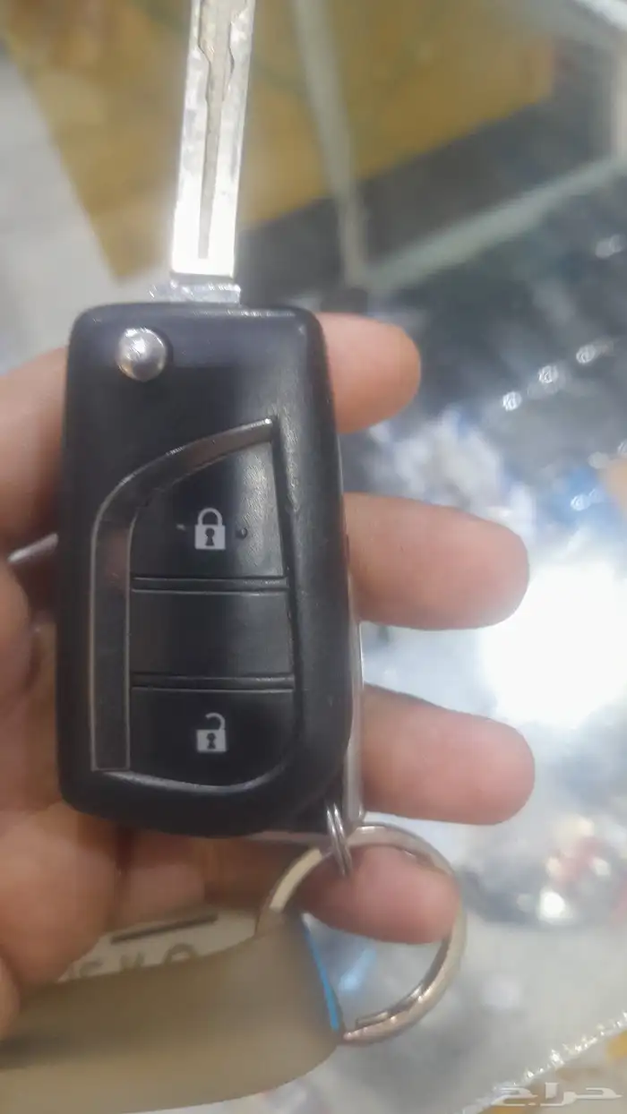 نسخ وبرمجة المفاتيح البصمة والعادي فتح شقق وخزنات تصليح ريمو 9