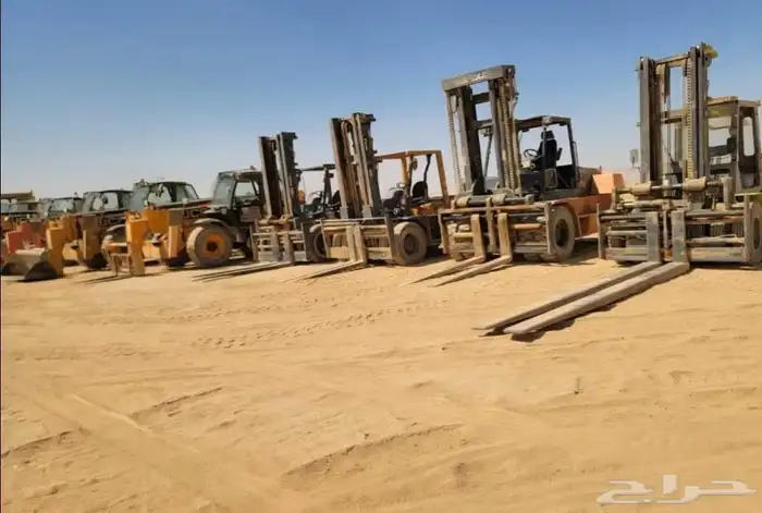 رافعه شوكيه فوركلفت للايجار الشهري واليومي والمشاوير حسب الط 6