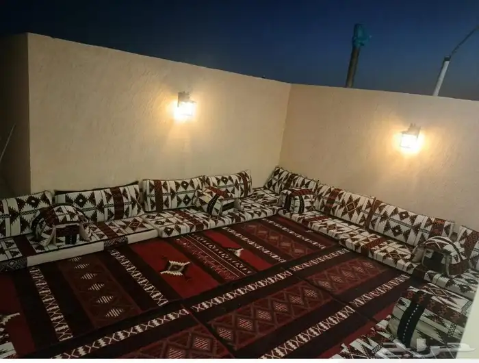 تأجير كراسي ملكي كراسي عايدي طاولات طعام مدوره طاولات مستطيي 9