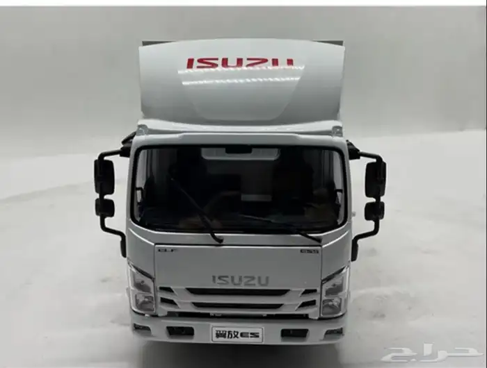مجسم دينه isuzu 1