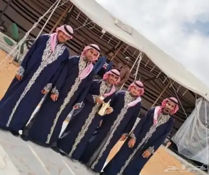 قهوجىن صبابين رجال ونساء في جميع أنحاء. شرقيه 4