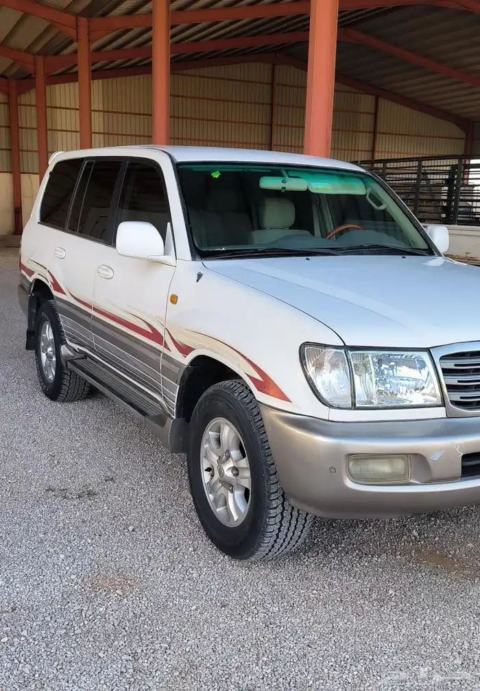 للبيع جيب صالون تيوتا 0