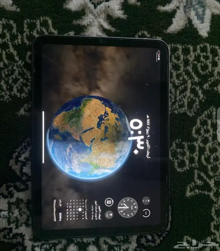 ايباد ميني 6 نظيف جدا بكرتونه وشاحنه 0