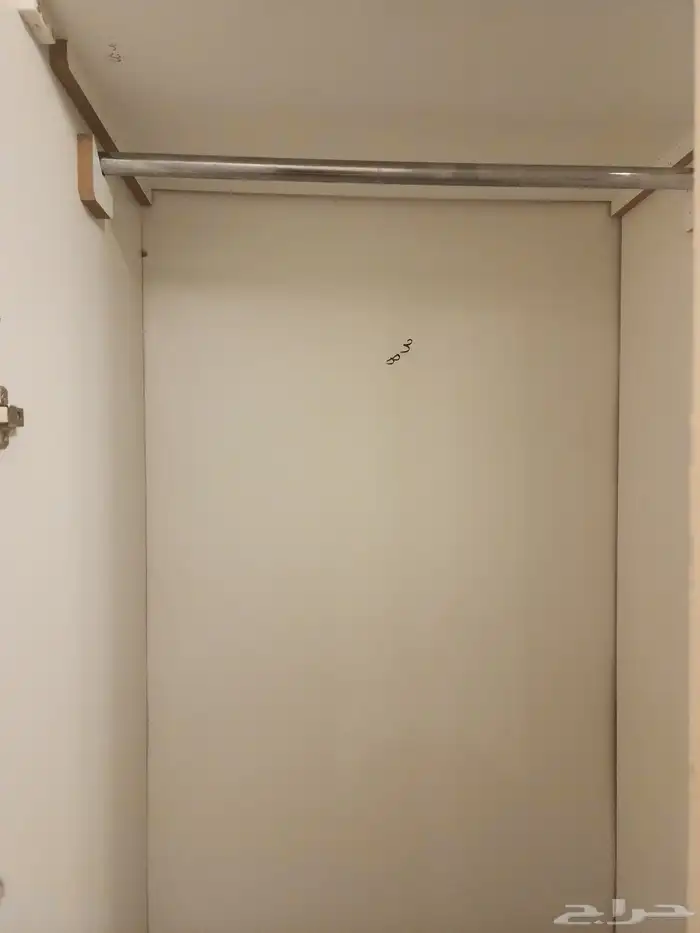 دولاب ست ابواب خشب نظيف 3