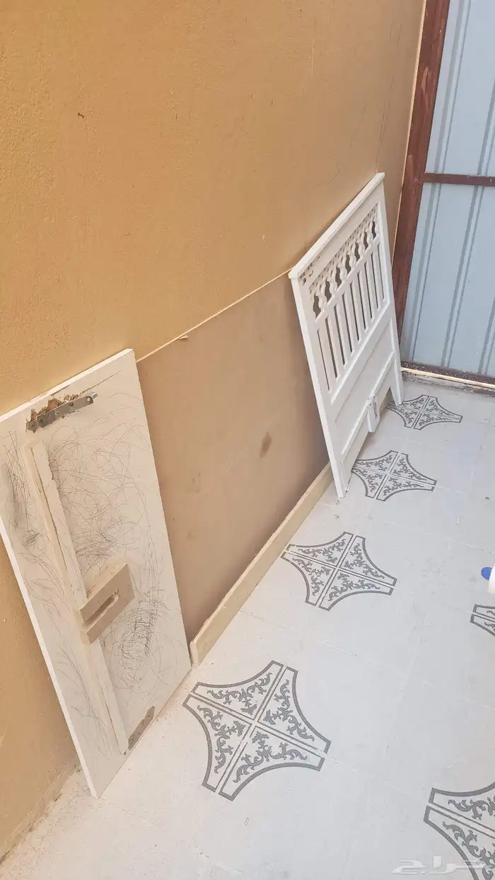 سرير حديد نفر وسرير خشب ايضا 1