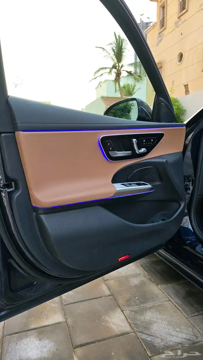 مرسيدس E200 موديل 2024 العداد 12 ألف كيلو فقط 16