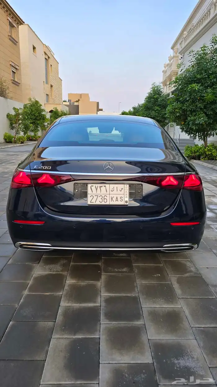 مرسيدس E200 موديل 2024 العداد 12 ألف كيلو فقط 6