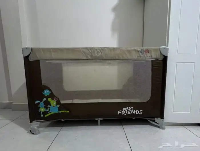 محبس أطفال مع فراش 0