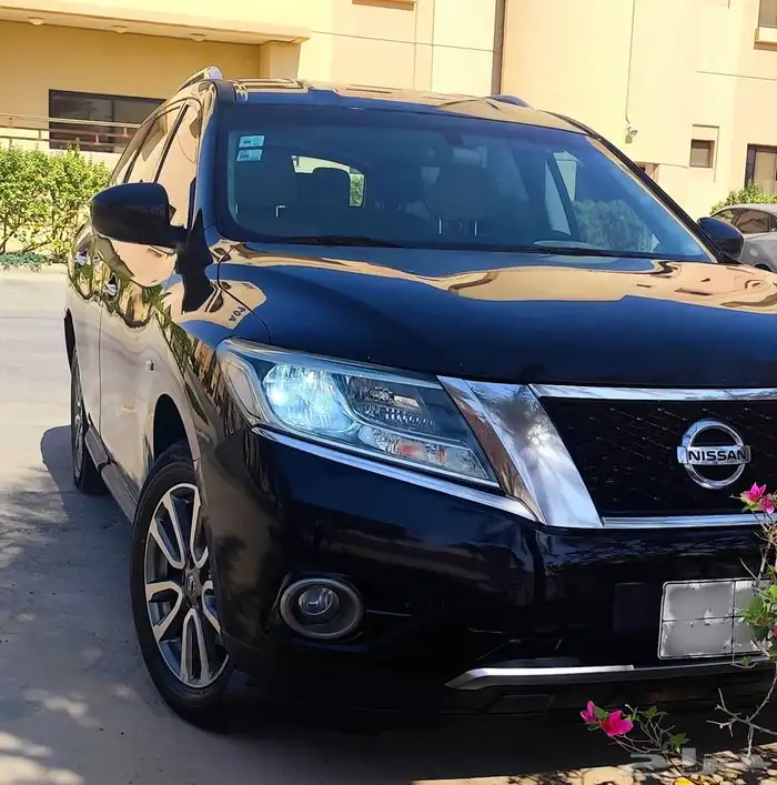 للبيع نيسان باثفايندر 2016 نظيفة بالأحساء 24