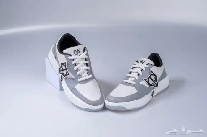 للبيع جزمات اسبورت وا اسليبر بي أسعار الجمله 3