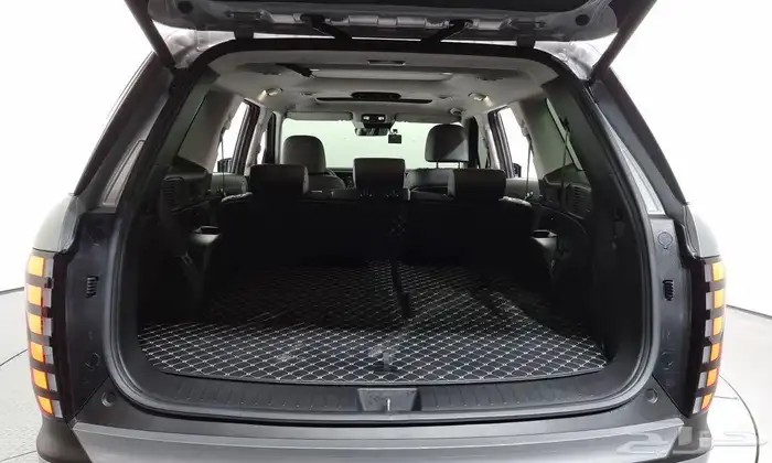 هيونداي باليسيد LX3 HEV 2.5T 4WD تسع مقاعد 17