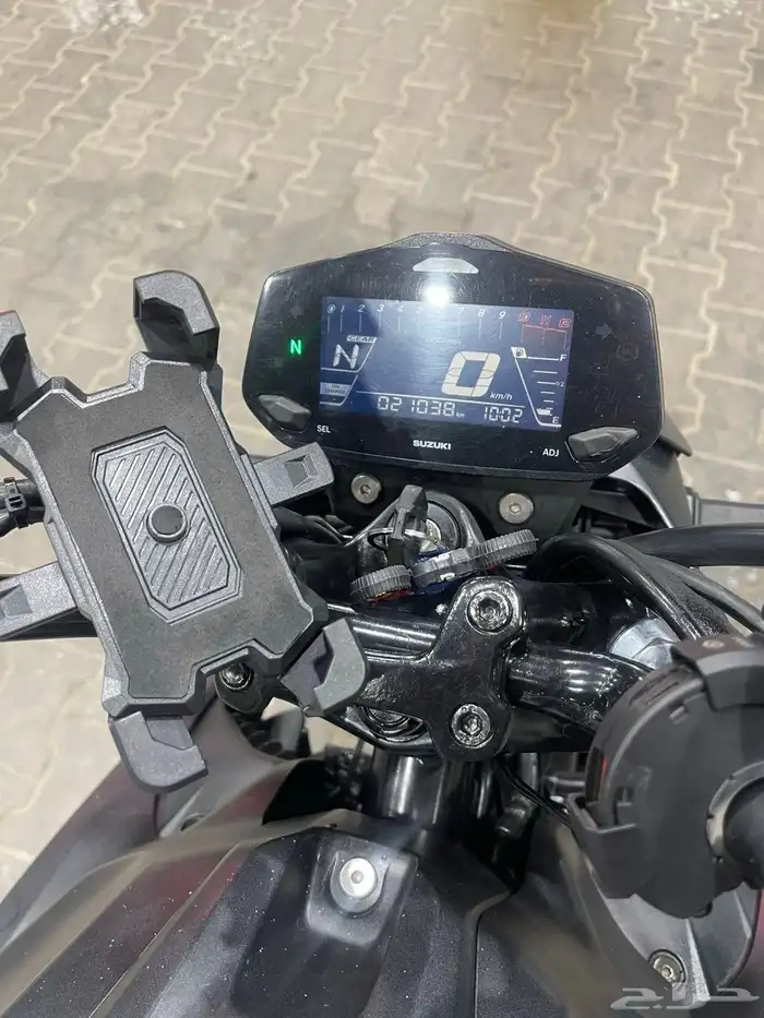 دباب ريس سوزوكي 250 cc موديل 2021 ومعاه خوذتين واغراض 4