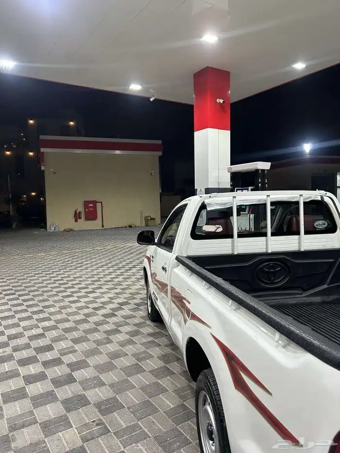 للبيع هايلكس موديل2011 2