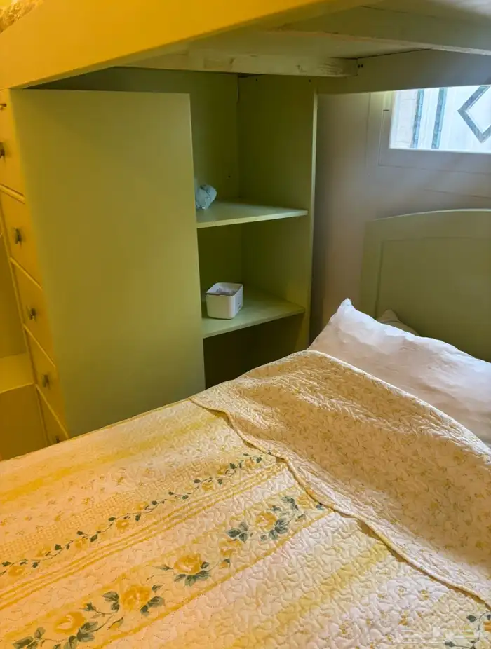 غرفة نوم ودولاب نظيفه 1500 2