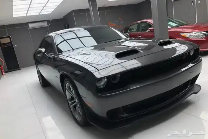 دوج تشالنجر 2022 R T 5.7 لوحات دبي موجود في الرياض 1
