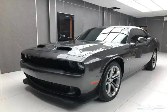 دوج تشالنجر 2022 R T 5.7 لوحات دبي موجود في الرياض 0