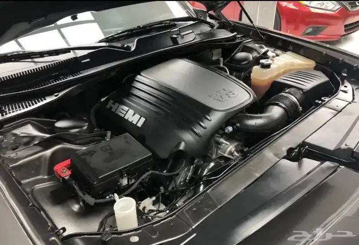 دوج تشالنجر 2022 R T 5.7 لوحات دبي موجود في الرياض 3