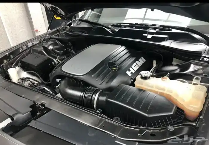 دوج تشالنجر 2022 R T 5.7 لوحات دبي موجود في الرياض 2