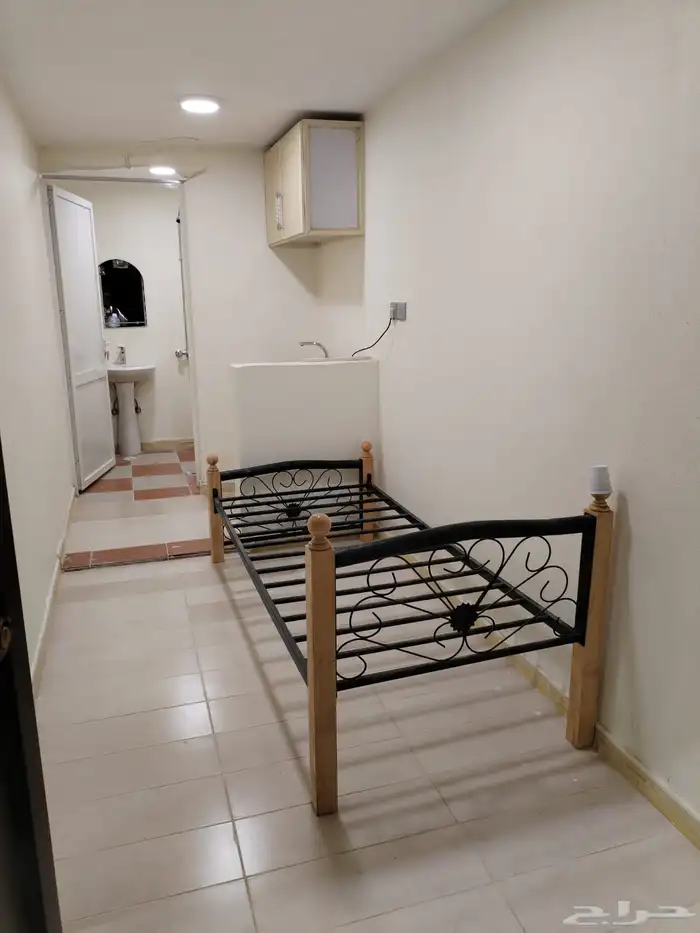 غرفة على الشارع 500 ريال 2