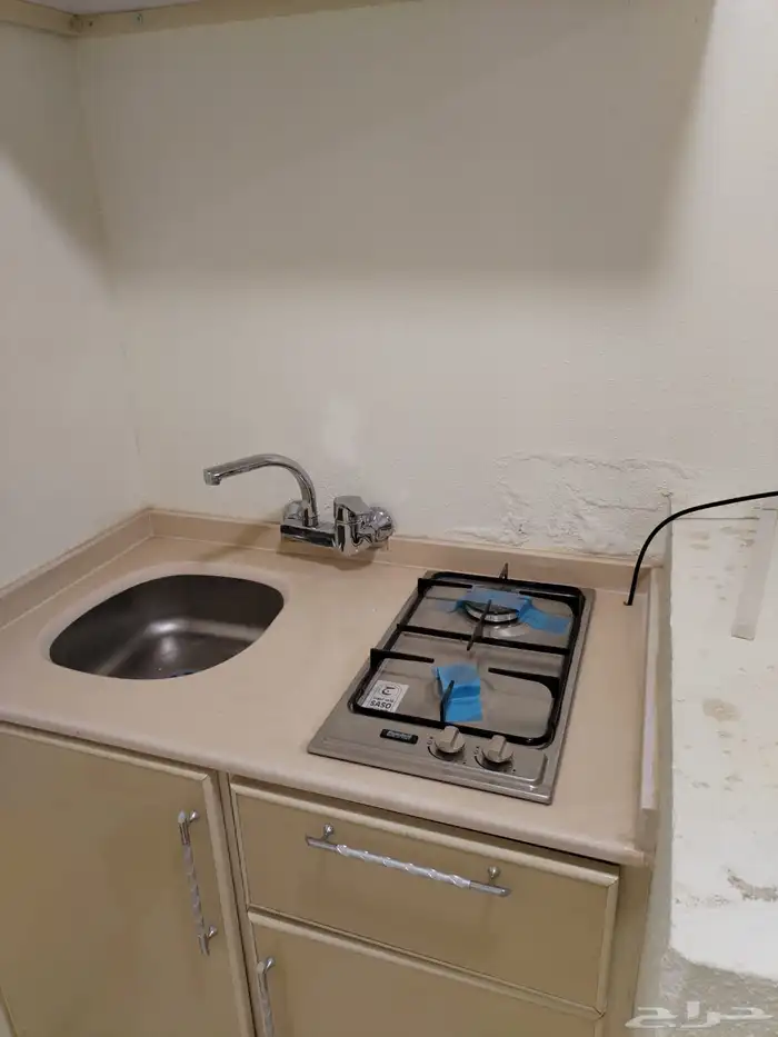 غرفة على الشارع 500 ريال 6