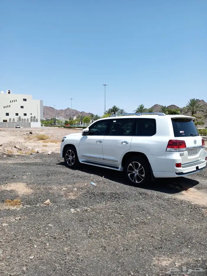 للبيع جكسار 2021 تورنق سعودي فل كامل بحالة الوكالة 2