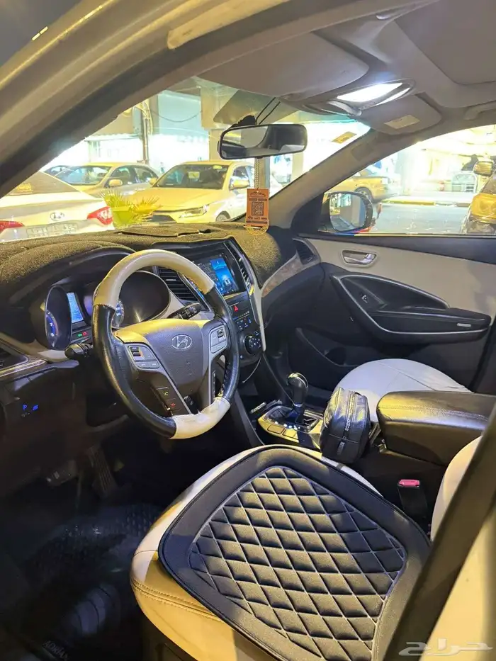 الحمدلله السيارة مافيها شي مفحوص مجدد 4 سلندر 5