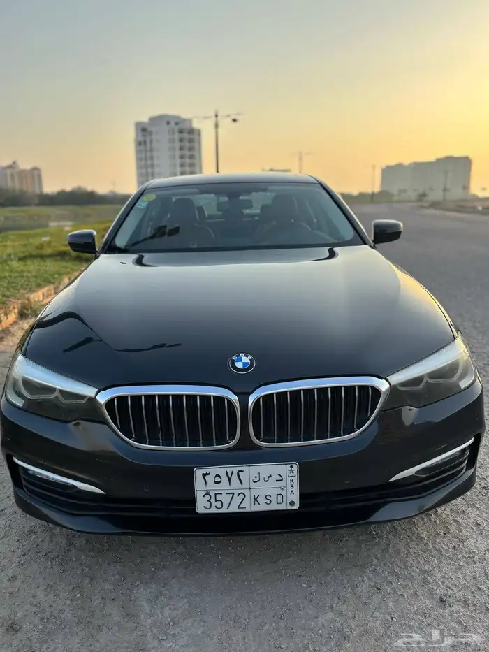 بي ام 2018 فئة 520i 7