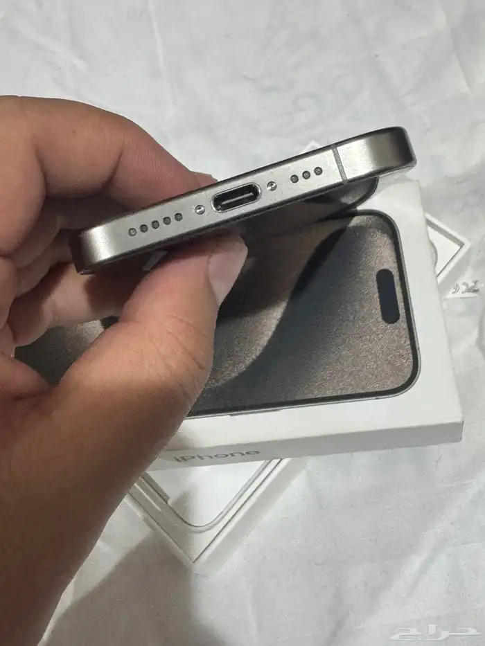 ايفون 15 برو 256 جيجا للبيع 3