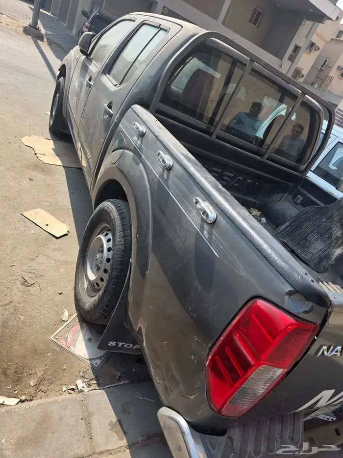 نيسان نافارا 2010 2