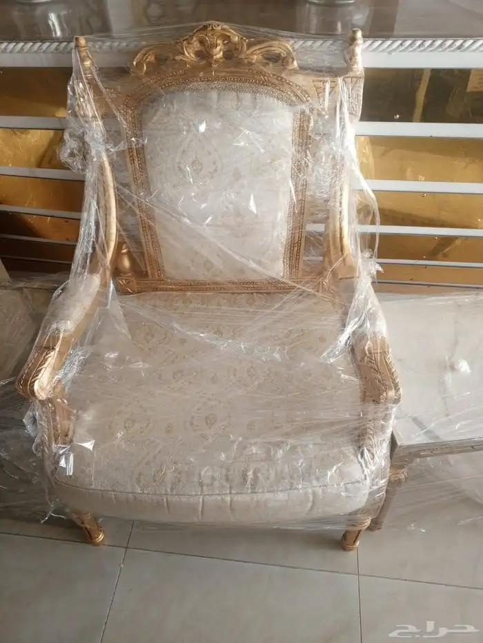 تاجير كنب وكراسي ملكي وجه كراسي كويتيه وطاوله طعام وكراسي 9