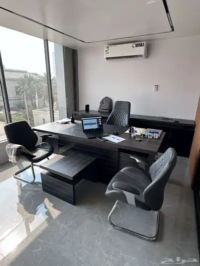 مكتب مميز بطريق الملك 0