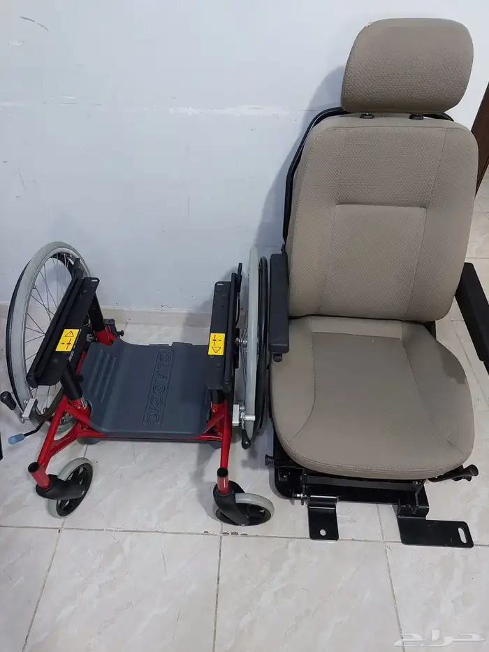 كرسي سيارة متحرك كهربائي ل كبار السن و احتياجات خاصة و الهمم 4