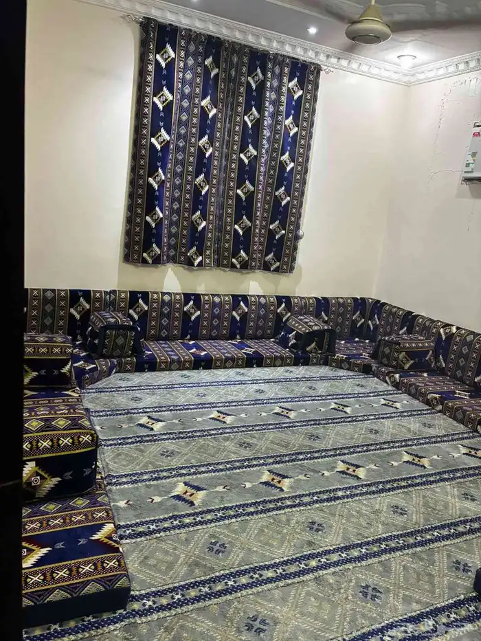 مجلس ضهر وغرفة نوم ومكيفات ودولاب مطبخ للبيع وعلى السوم 7