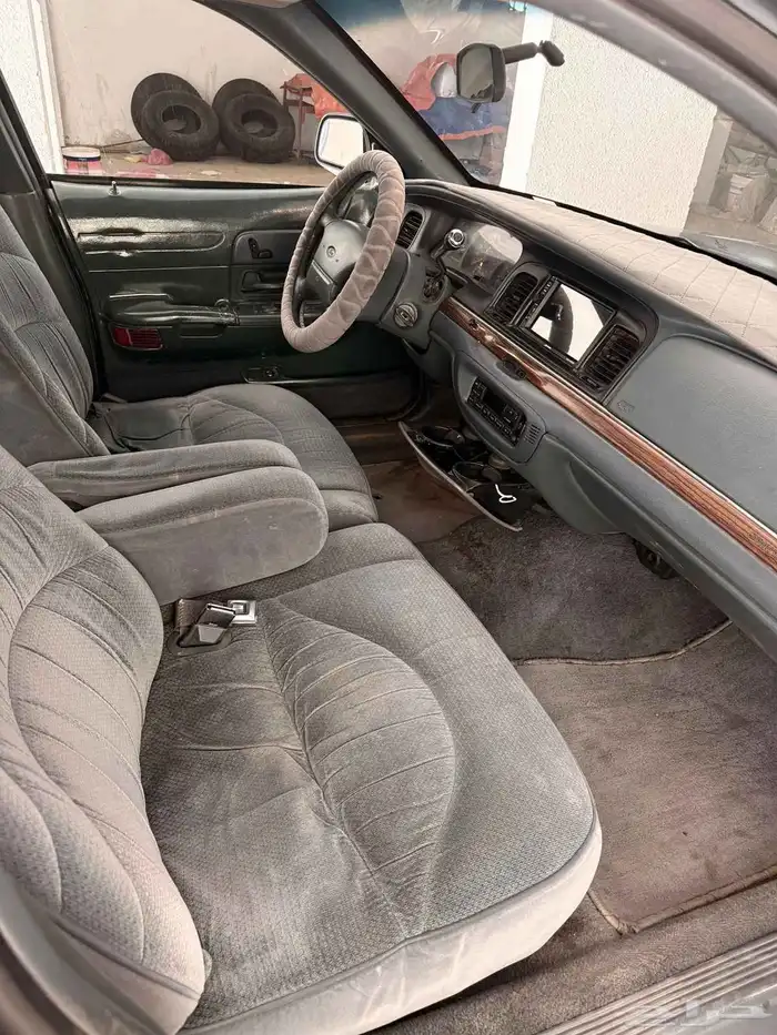 فورد فكتوريا موديل 97 نظيف جدا من برا ومن جوا 3