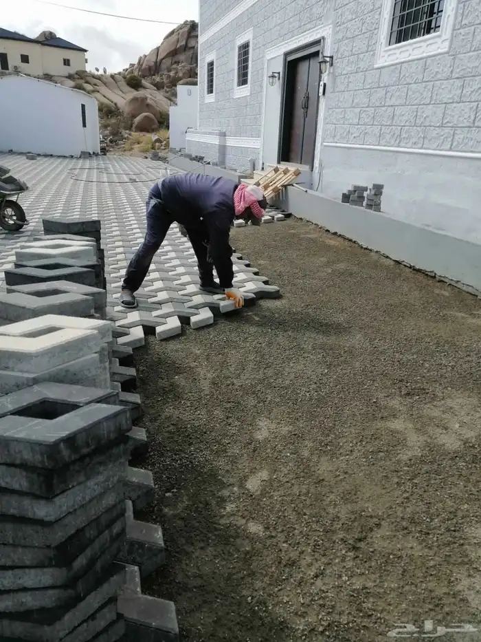 ابو ادهم معلم ومقاول بندورا وانترلوك شغل مخططات وحدائق أحواش 9