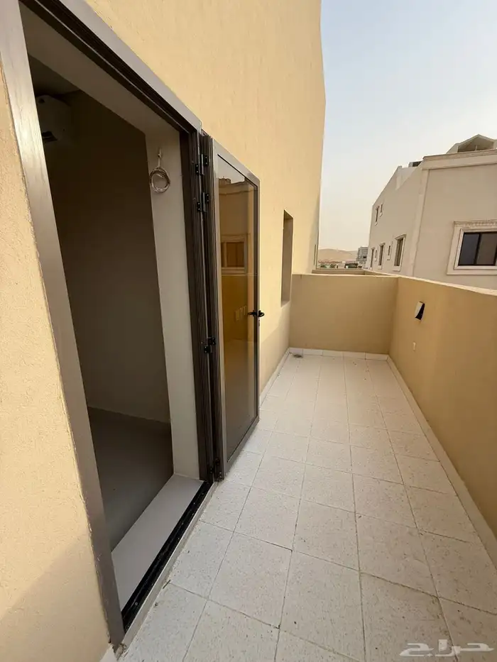 فيلا للإيجار في الدرعية حي ظهرة العودة 0