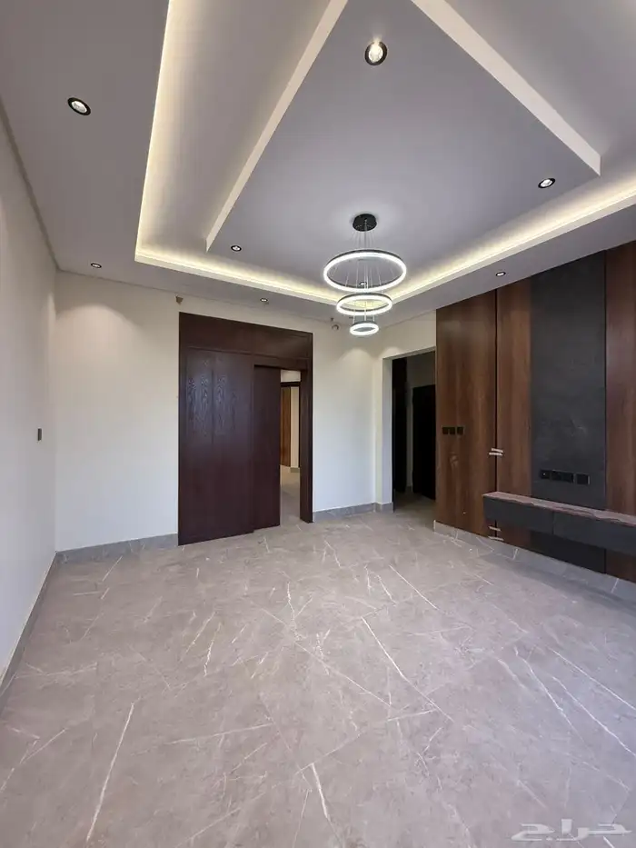 للبيع فيلا روف علوي حي الفلاح بمدخل خاص وسعر مميز 3