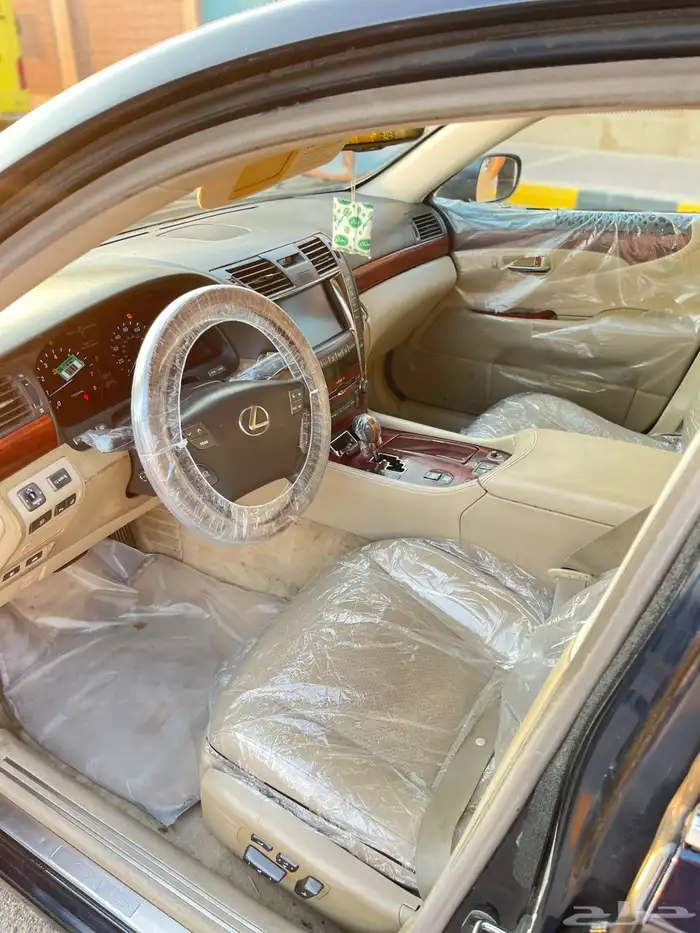 للبيع او البدل لكزس Ls460 4