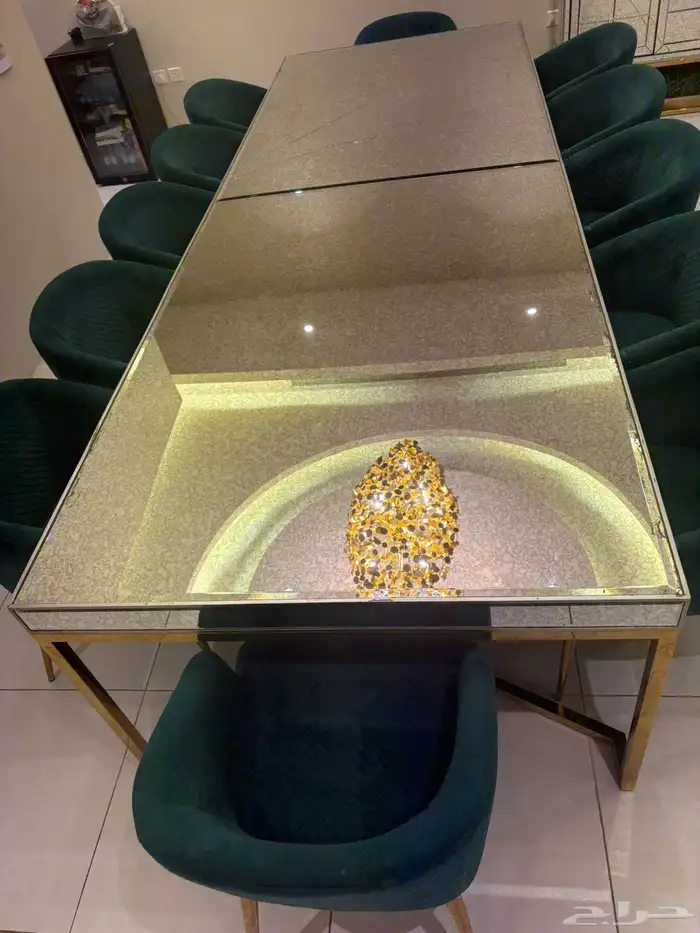 طاولة طعام 2