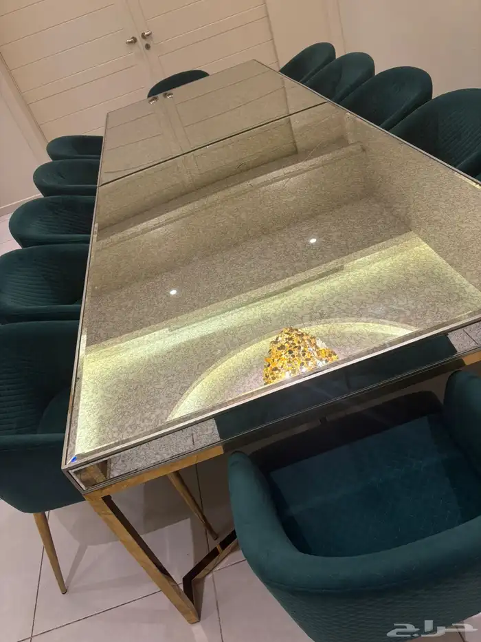 طاولة طعام 4