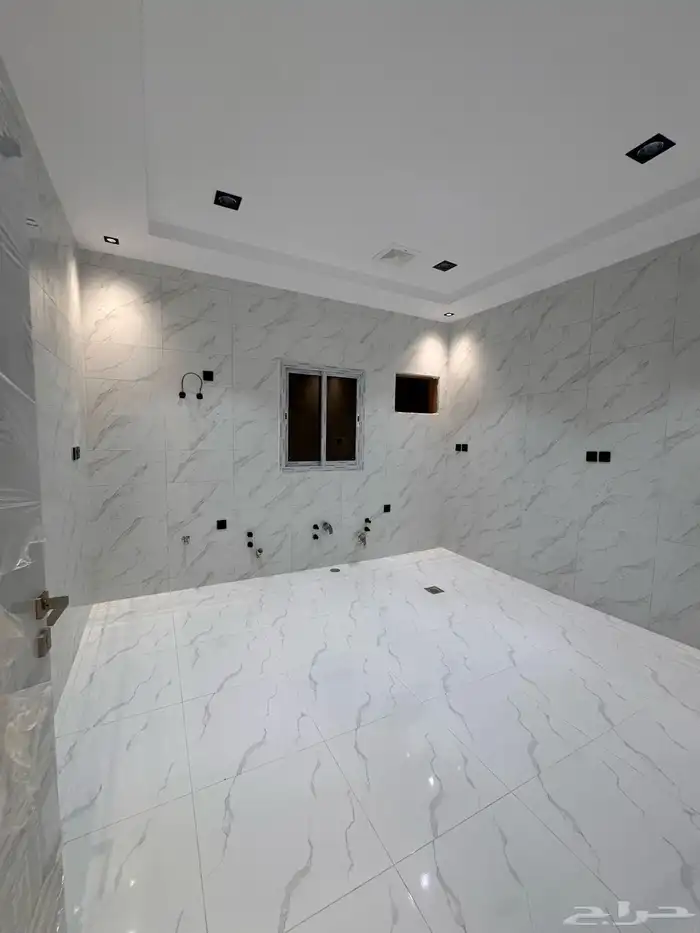 ادوار متكررة فاخرة للبيع بحي الرحاب 3