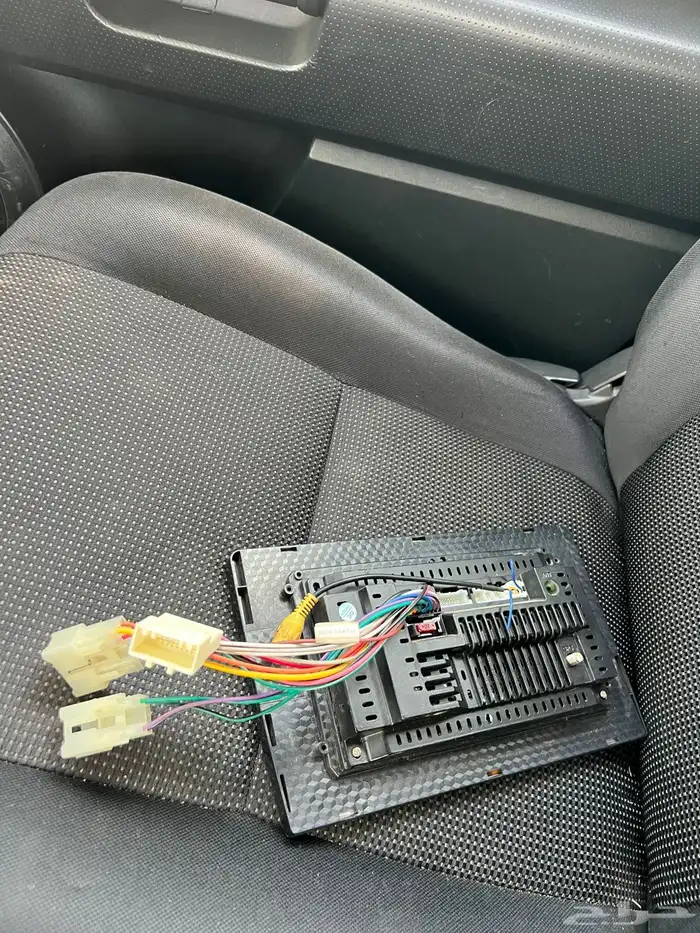 شاشة سيارة لمس فيها بلوتوث وقوقل ماب 0