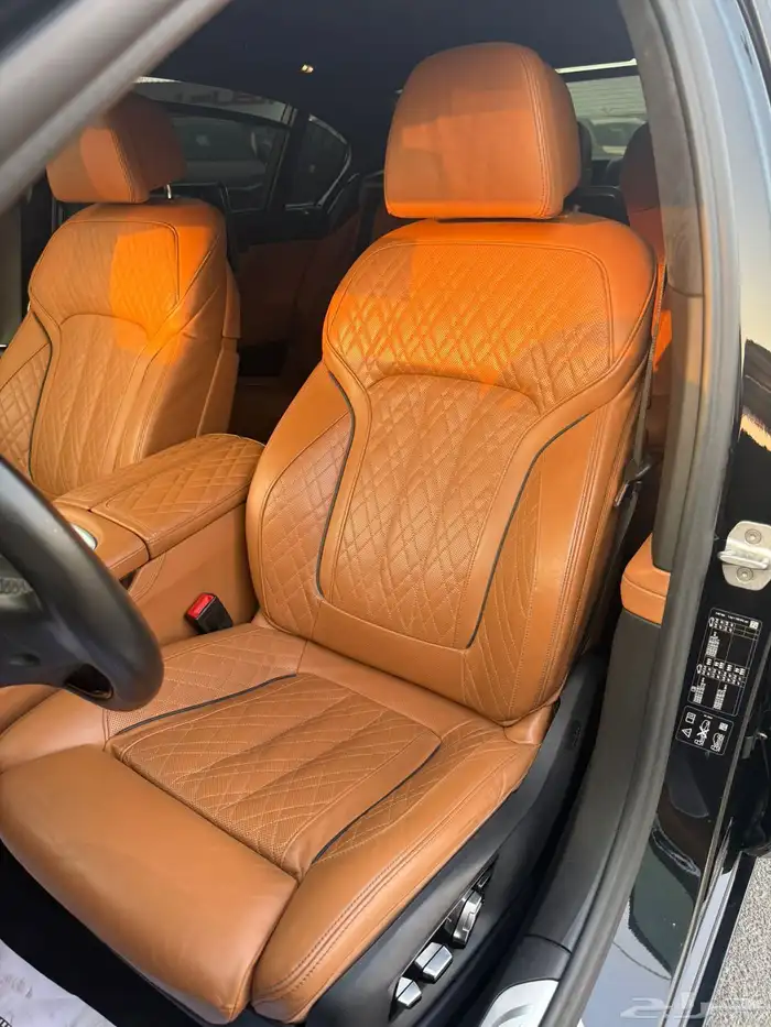 BMW 750 خليجي موجودة بدبي موديل 2021 موجودة بدبي 5