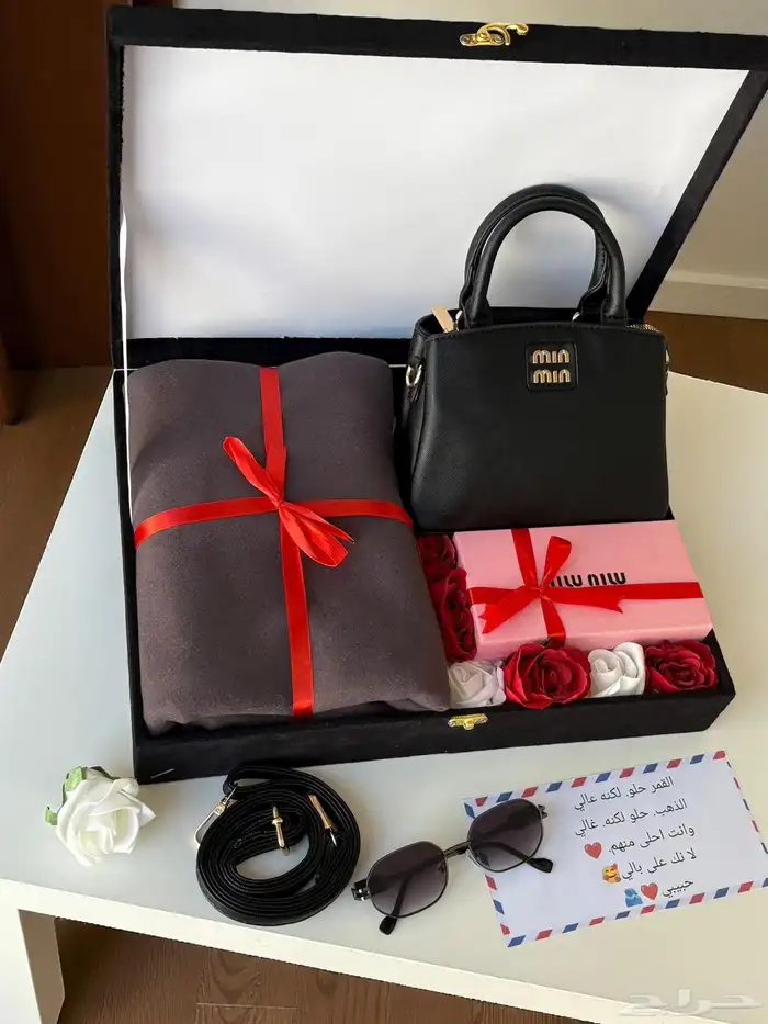 طقم لوكس هدايا نسائي وشتوي وفخم اهدي من تعز عليه 3